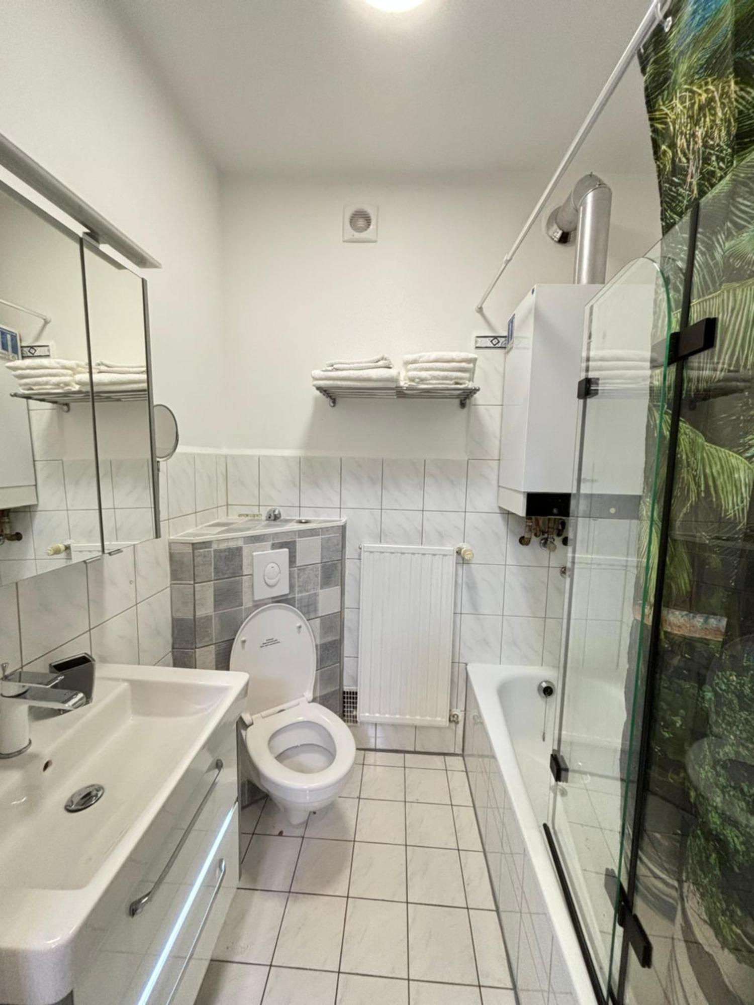 Renovierte Und Klimatisierte 70qm City-wohnung Mit Balkon Apartment *