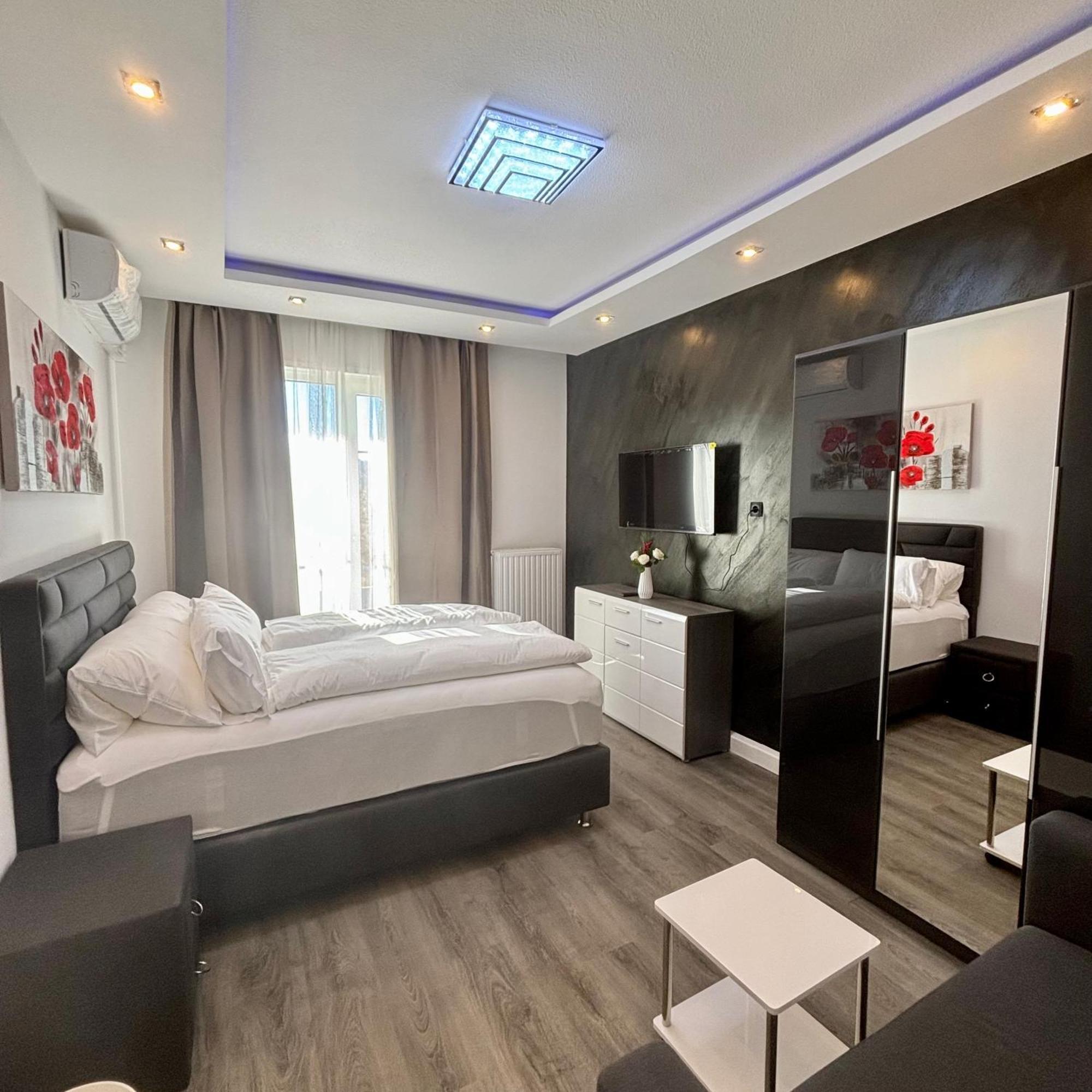 Apartment Renovierte Und Klimatisierte 70qm City-wohnung Mit Balkon Saarbruecken